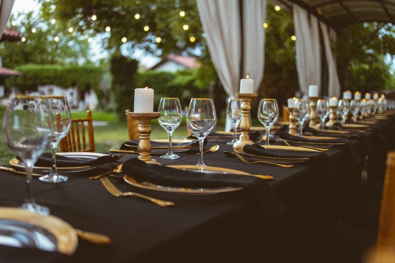 iznjmljivanje opreme za svadbe cena